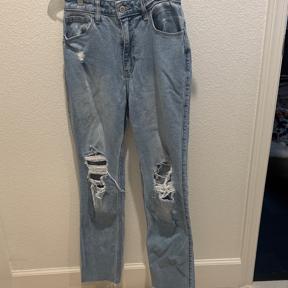 Hollister Ultra High-Rise '90s Vintage Straight Jeans